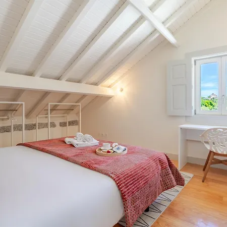 Lovely In The Heart Of By Hostwise * 귀마레스