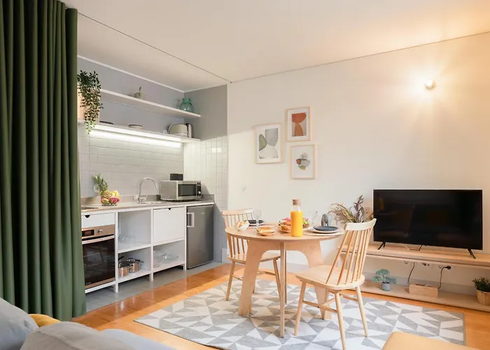 Apartament Lovely In The Heart Of By Hostwise Guimarães