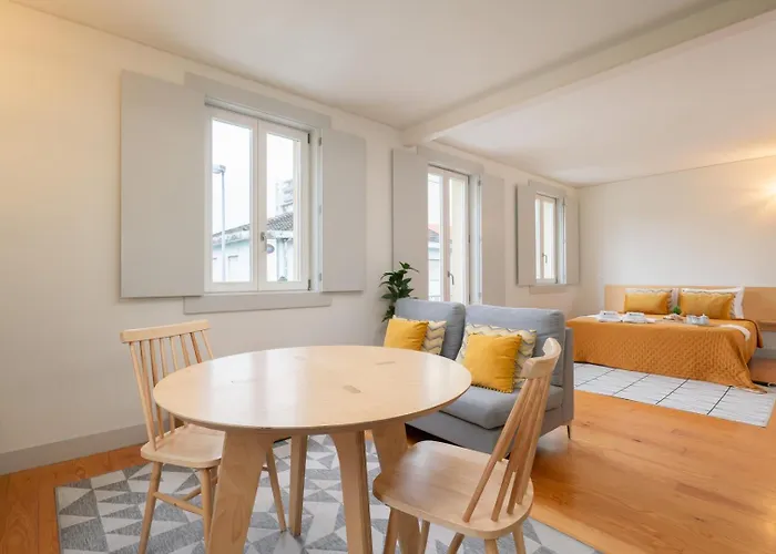 Lovely In The Heart Of By Hostwise *