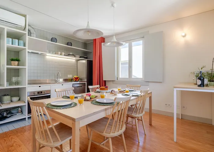 Lovely In The Heart Of By Hostwise