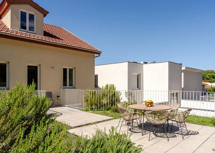 Lovely In The Heart Of By Hostwise Guimarães